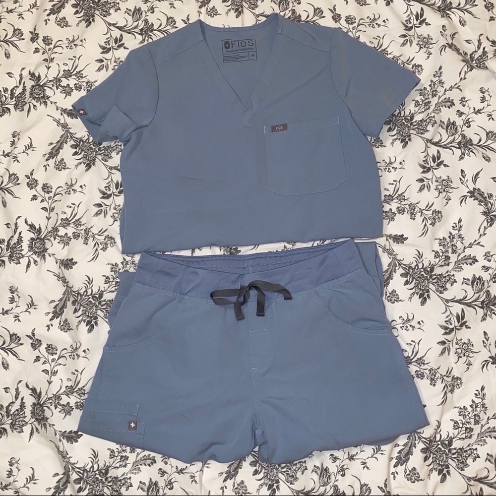 Limited edition Dusty Blue Figs scrub set XS & ST